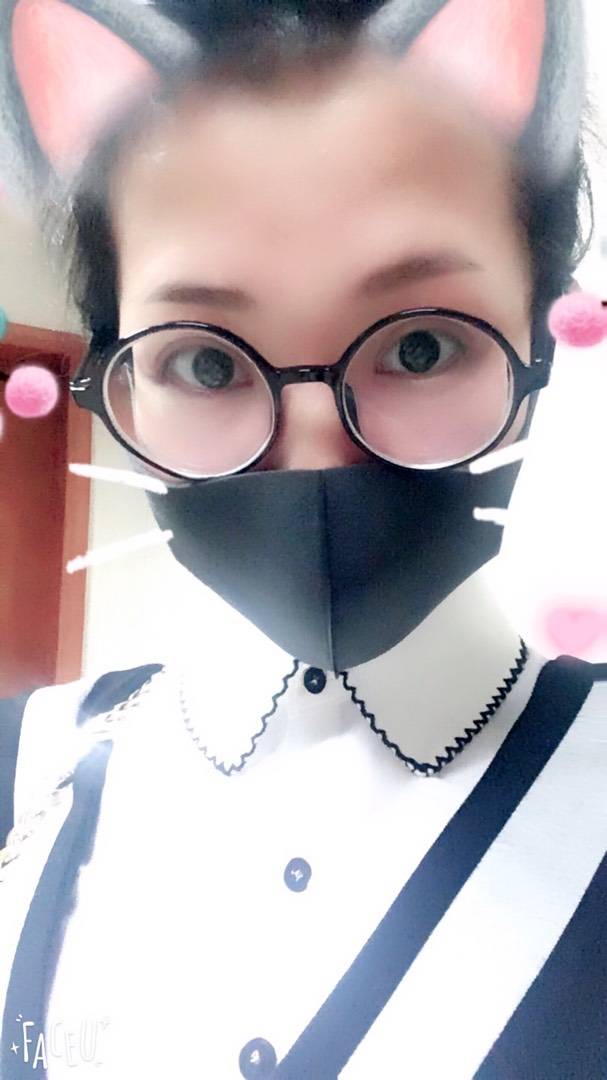 医生说:不能晒太阳,不能吃辣,不能吃鱼虾…… 好吧请问我是吸血鬼么?