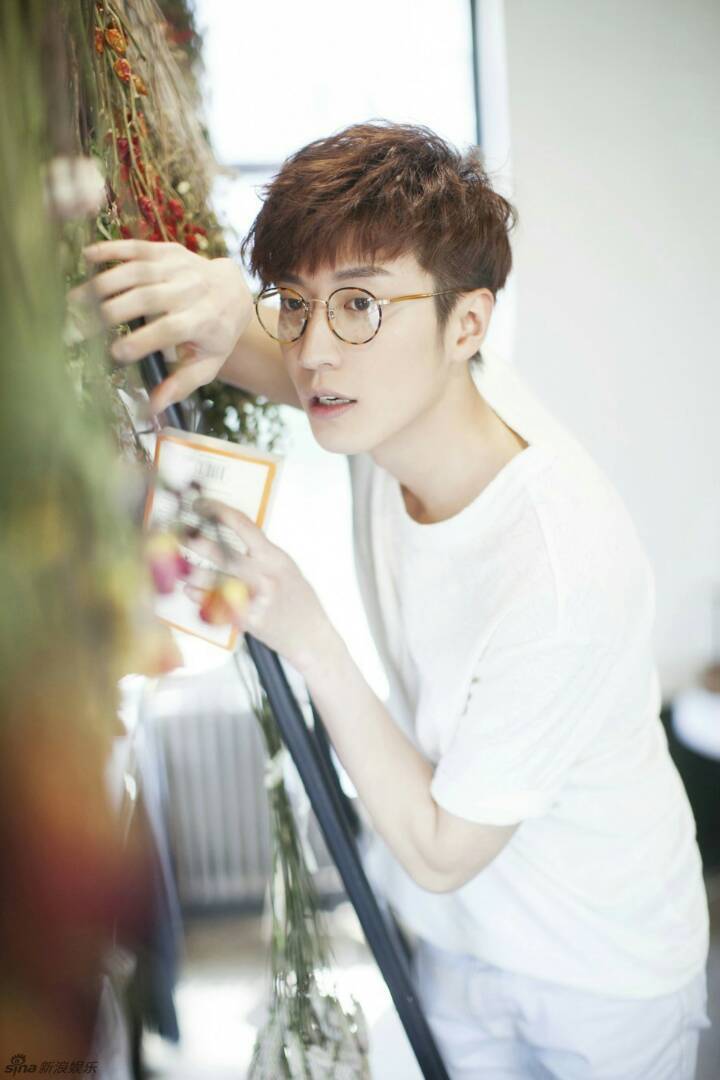 爱情与我无关,舍不得回头看……@kimi,突然好想你,还有多少人,记得你?